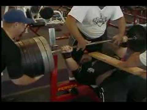 ryan kennelly lifts 1120 in the gym