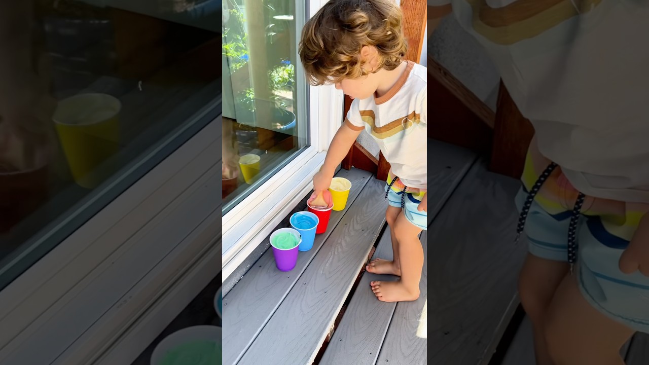 Fun and easy to clean sensory activity for kids #sensoryplay #kidsactivities #daycare