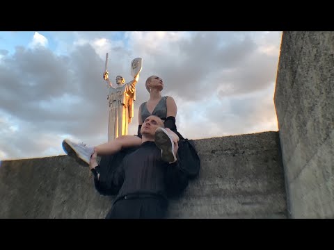 Karoon – Leleky (Official Music Video)