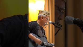 Download lagu Iwan Fals - Yang Terlupakan (New Akuistik) mp3