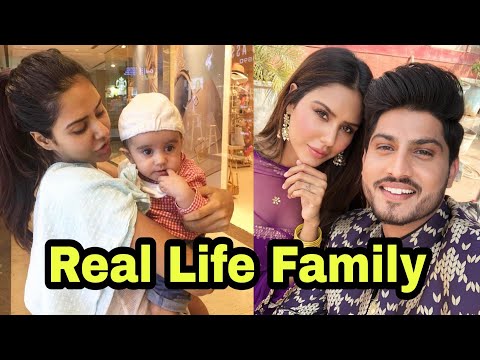 Punjabi Actress Sonam Bajwa Real Life Family