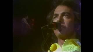 NEIL DIAMOND - PLAY ME , MORNINGSIDE  (LIVE-1976)