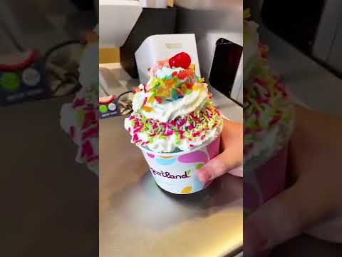How Frozen Yogurt Shops Make Money! Can you guess how much the average person spends per visit 🍨