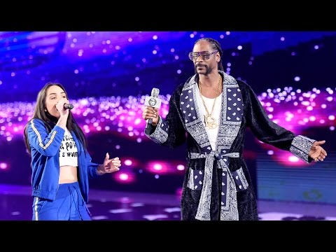 Snoop Dogg raps Sasha Banks to the ring: WrestleMania 32