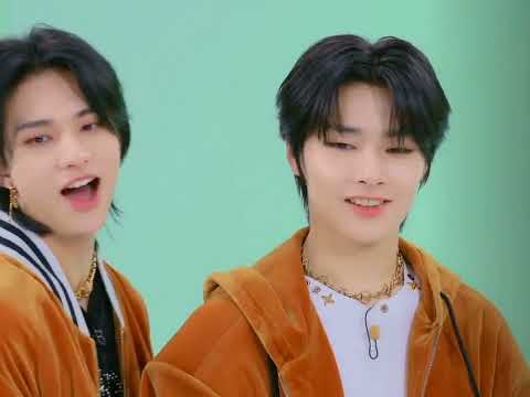 skz were reading off different languages!