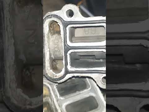 IACV INTAKE AIR CONTROL VALVE OPENING REVVING UP AND DOWN RPM TROTTLE BODY CLEANING HONDA CIVIC