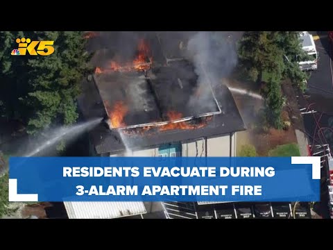 Bellevue apartment complex fire prompts 3-alarm response