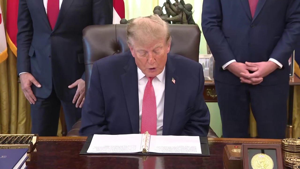 Video: Trump thanks influencer Nick Shirley at Oval Office fraud incentive launch