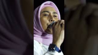 Download lagu Senyum Dian Piesesha di rehearsal Senandung Rindu #shorts  #senandungrinduku #dianpiesesha mp3 Download lagu Senyum Dian Piesesha di rehearsal Senandung Rindu #shorts  #senandungrinduku #dianpiesesha mp3