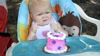 Piper's video fromBirthday Party 8 20 2011 002