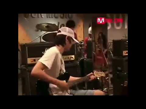 2006.08.12 버즈(Buzz) - Tomorrow [HQ]