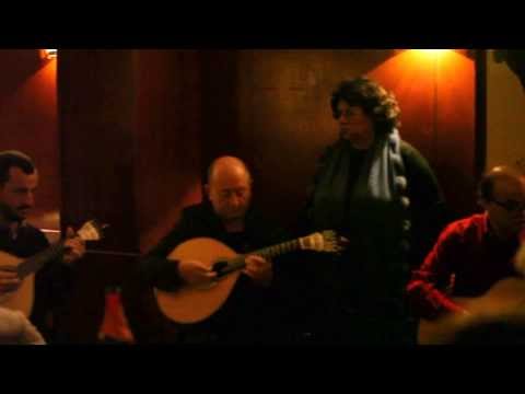 Manuela Cavaco, "Fado Meia-noite e uma Guitarra"