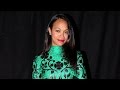 Zoe Saldana Flaunts Insanely Toned Abs In Tiny Bikini On The Beach