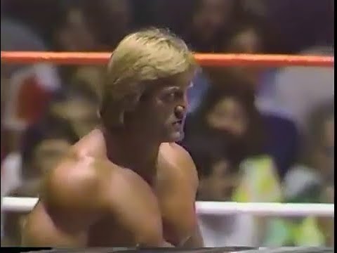 Paul Orndorff vs. Roddy Piper + Interview w/ Bruno Sammartino - 8/24/1985 - WWF