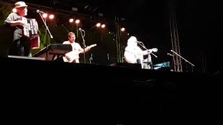 Emmylou Harris - Long May You Run