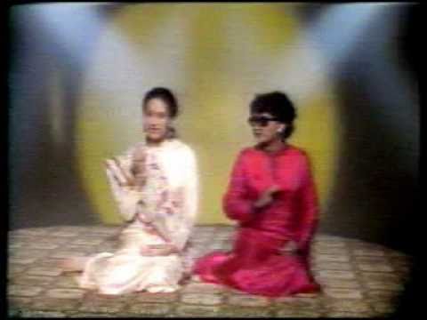 Video thumbnail for Haye Meri Angoothiyan