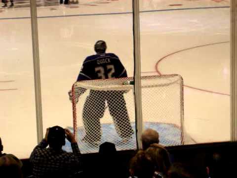 Jonathan Quick Gets The Crease Ready - Kings vs Oilers - 11/3/2011
