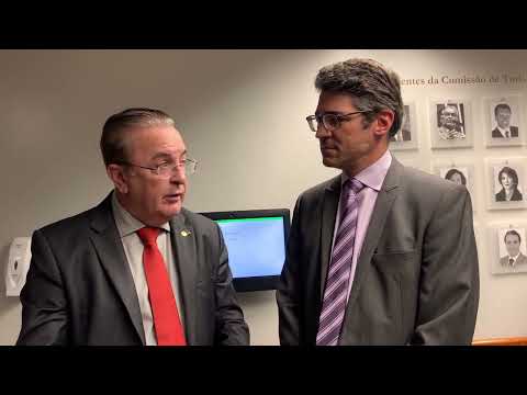 Projeto que cria adicional de especialização e qualificação para servidores do TCU avança na Câmara