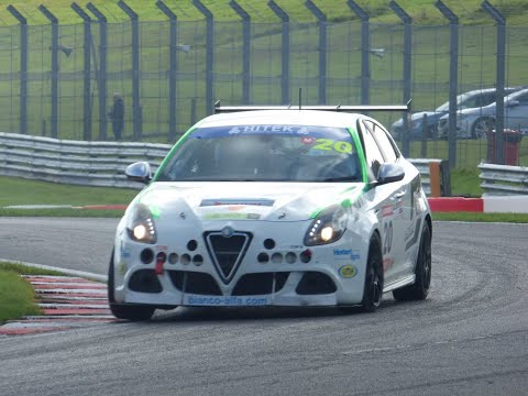 Oulton Park 2022 – Race 1 – Paul Plant