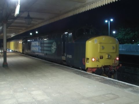 Rhyl 30.7.2014 - DRS 37425 Concrete Bob thrashing station - full sound effects!!