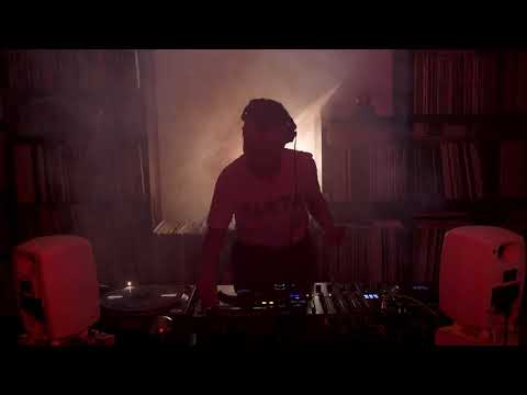 ELECTRIC INDIGO x UTTA