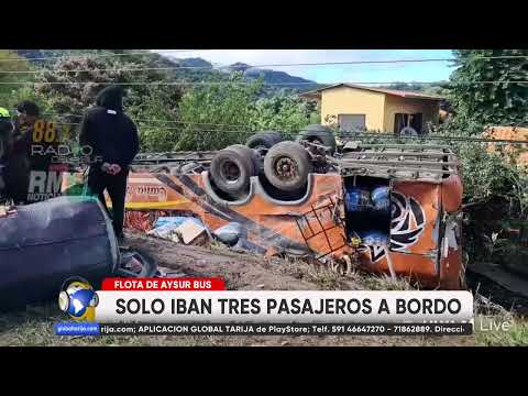 COCHE DE LA FLOTA “AYSUR BUS” SUFRE ACCIDENTE EN RUTA A BERMEJO