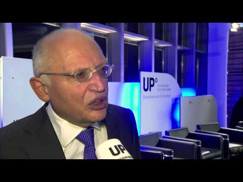 Die Kosten der Euro-Rettung: Günter Verheugen im Interview