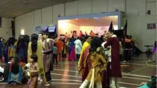 preview picture of video 'Adelaide Navratri Garba Festival, Woodville [Day 1 - 20/10/2012]'