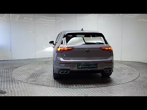 Volkswagen Golf 1.5 TSI 130HP R-line Black Pack - Image 2