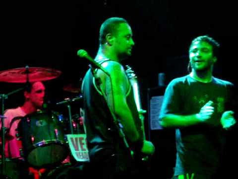 Ψ Vegan Headbangers Ψ Dead Fish Ψ