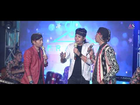 ARYA SATRIA JO KLITIK JO KLUTUK NIKEN SALINDRY GEGER