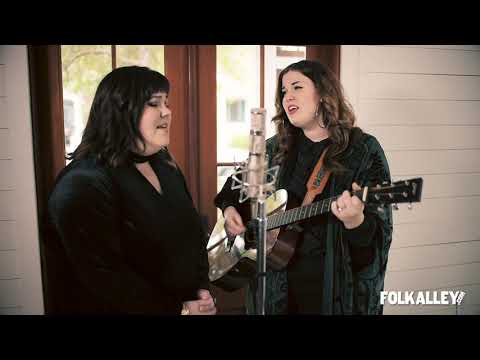 Folk Alley Sessions at 30A: The Secret Sisters - "Cabin"