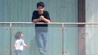 Shah Rukh Khan's Adorable Moment With Aryan And AbRam