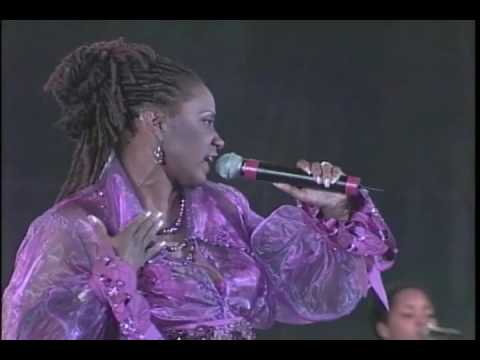 "Barbados Calypso Music" T.C - Dey Love Me (Crop Over 2006)