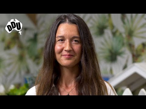 Jesus Delivered Me from the New Age 😮 | Mara's Jesus Testimony