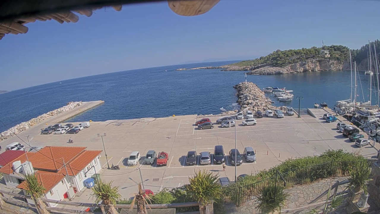 Live webcam view of Patitiri Harbourfront Overlook