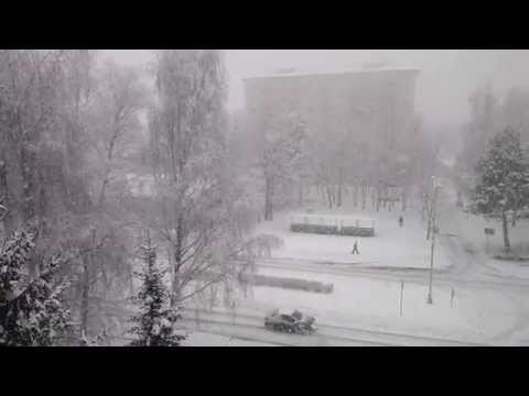 HD Slow motion snowing MARTIN-PRIEKOPA