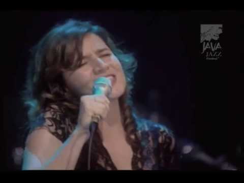 Chiara Civello "Last Quarter Moon" Live at Java Jazz Festival 2006