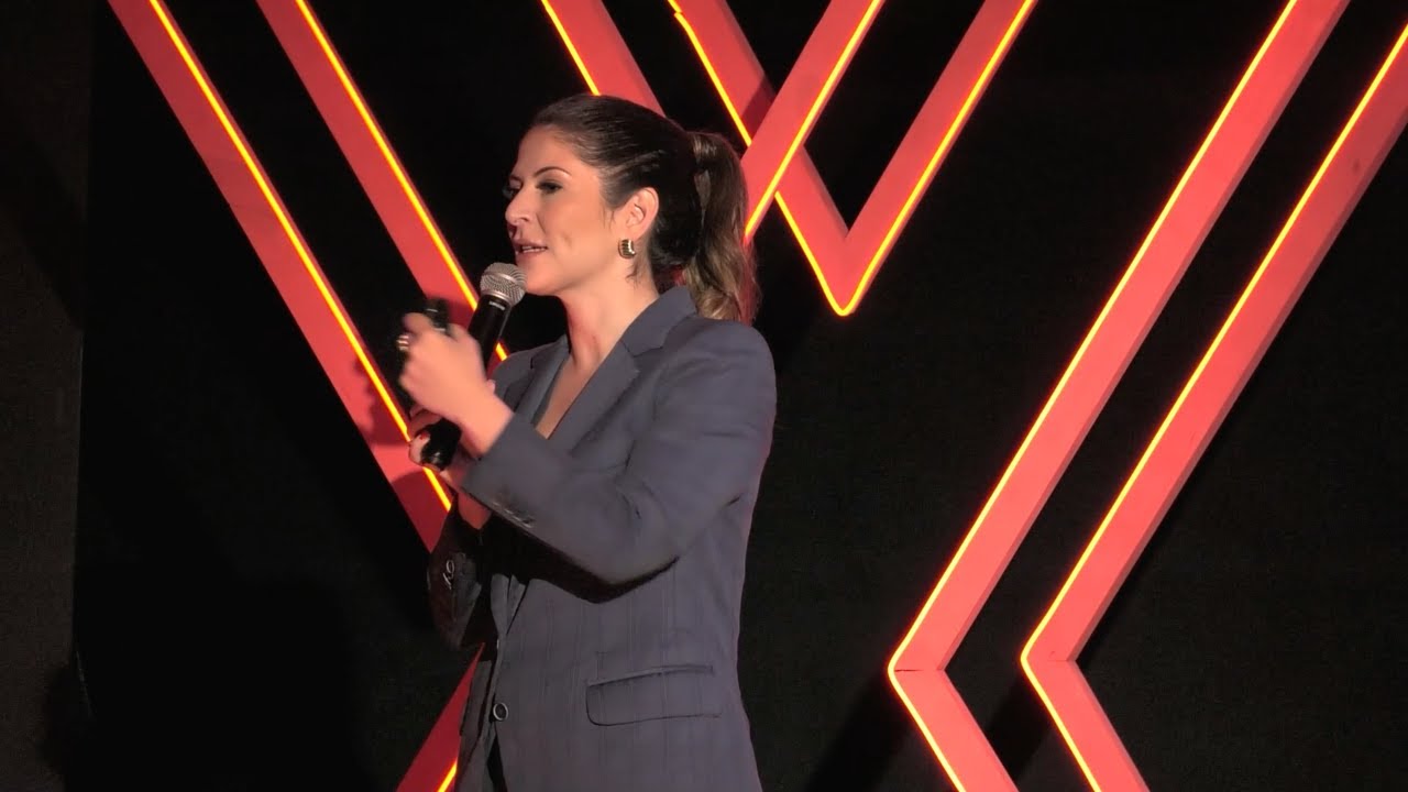 O Impacto da Educação Financeira na Sociedade | CAROL PAIFFER | TEDxUNISO