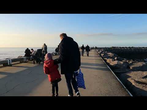 Walking tour of Oostende Beach Pier, Belguim 🇧🇪 - 4K