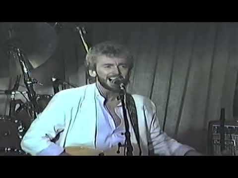 Keith Whitley in concert - Set 2.  Live at Mr. Lucky's (Phoenix, AZ) in October 1986.
