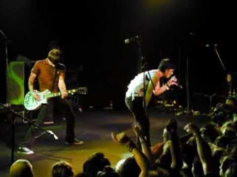 Tsunami Bomb "Take The Reins" LIVE (The Show Must Go Off!)