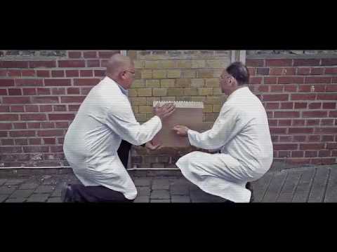 Pattex PL Premium High Tack im Härtetest gegen einen Geländewagen