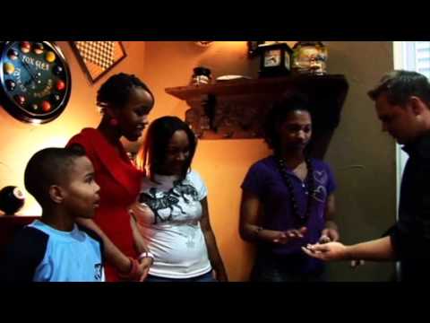 Card changes color in front of kids faces