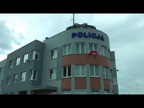 OSZUŚCI WYŁUDZALI W INTERNECIE ZALICZKI