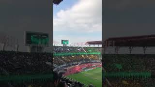 Download lagu KOREO BONEK DI STADION GBT STADIUM 💚 #persebaya #persebayasurabaya #bonek #surabaya mp3