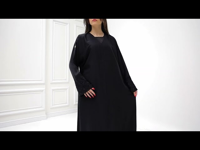 عباية مطرزة 1186901