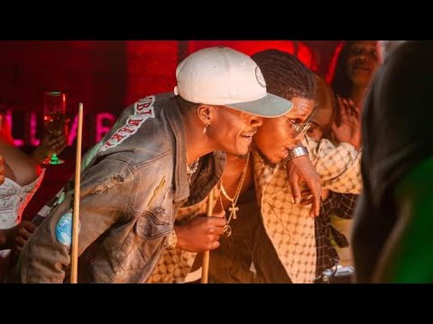 SANTRINOS RAPHAEL FEAT DEBORDO LEEKUNFA - ABIDJAN EST DOUX (Séance Studio)