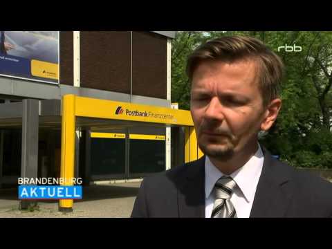 TV Doku: Deutschlands Postboten kämpfen gegen Kürzung ihrer Löhne - rbb aktuell