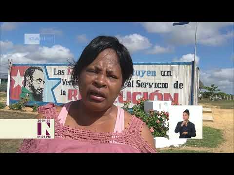 Agricultores de Pinar del Río reciben bandera del 65 Aniversario de la ANAP